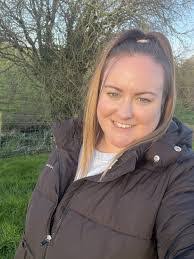 Lisa Partridge's Instagram, Twitter & Facebook