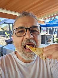 THIS WEEKEND MAKE SURE TO COME TRY THIS DELICIOUS CHICKEN CUTLET MILANESE  SALAD 🎅🤶🌲⛄🎄😍👩‍🍳🥇👨‍🍳🤤👍💯 BREADED CHICKEN BREAST PAN FRIED TOPPED  WITH ARUGULA, FRESH MOZZARELLA, RED ONIONS, OLIVES, TOMATOES, LEMON JUICE,  BALSAMIC VINEGAR