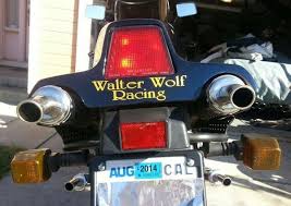 De isle of man tt (isle of man tourist trophy) is een wegrace voor motorfietsen op het eiland man.de race wordt sinds 1907 gehouden. Suzuki Rg 500 Gamma Walter Wolf History Specs Pictures Cyclechaos