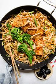 Tofu Stir Fry Noodles Recipe With Dried Plum Sauce Vegan Recipe Food Stir Fry Noodles Recipes