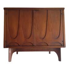 Broyhill Brasilia Mid Century Modern Side Cabinet Broyhill Brasilia Mid Century Furnishings Mid Century Modern Decor