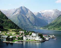 It was located on the northern shore of the sognefjorden in the trad. Balestrand Norwegen Rundreisen Und Urlaubstipps Fjord Tours
