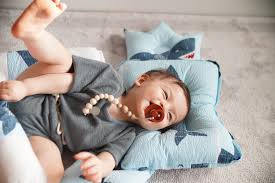 Itu yang cepat je lena bila tidur dengan bantal ni. Macam Macam Posisi Tidur Pada Bayi Dr Bebe