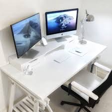 The Dream And Clean Desk Source Iangreendesign Apple Desk Deskdsign Dreamdesk Cleandesk Imac Apple Dream Desk Clean Desk Imac Setup