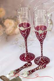 Torta de cumpleaños de la mano la copa de vino pintado por thesparklefairies en… copas decoradas para novios grabar cristal vasos y copas musica boda vasitos decorados decoración de copas decoracion bodas. Copas Para Novios Ideas Para Decorar Copas De Brindis De Bodas