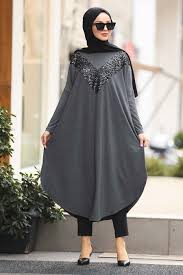Neva Style Pul Detayli Gri Tesettur Tunik 400010gr Tesetturisland Com 2020 Moda Stilleri Stil Basortusu