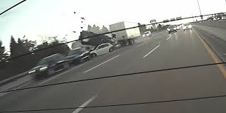 Dash cam video from fatal semi crash. Dashcam Captures Moment Semi Truck Slams Into 6 Cars On I 94 In Gurnee
