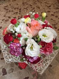 Il compleanno è un'occasione speciale,che sia della moglie, fidanzata,mamma o di un amica. Fiori 70 Anni