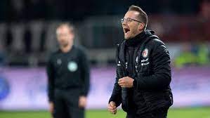 England (82) premier league championship league one league two national league national league n / s non league premier non league div one counties leagues fa cup league cup community shield efl trophy fa trophy fa vase alan turvey trophy southern league cup. Deutscher Coach Lernt In England Google Und Fbi Helfen Bei Trainer Ausbildung N Tv De