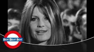 Sandie Shaw's Instagram, Twitter & Facebook