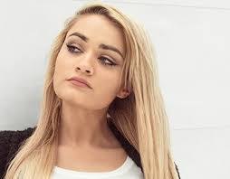 Noelle Stark's Instagram, Twitter & Facebook