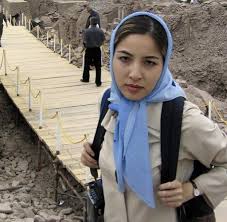 Stream tracks and playlists from iranerin on your desktop or mobile device. Verschwundene Reporterin Us Iranerin In Teheran Unter Spionage Anklage Welt