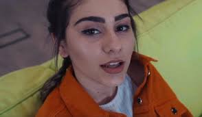 Chi è Alice Peroni figlia di Syria? Uguale mamma e papà