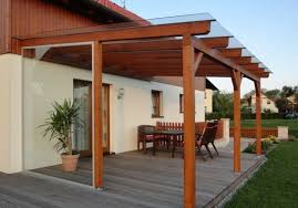 Terrassenuberdachung Aus Holz Pergoladach Glas Wandverkleidung Glas Pergola Dach Uberdachung Terrasse Terrassendach