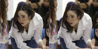 Namanya novia, janda tangguh ini adalah seorang single parent yang luar biasa. Klarifikasi Gisella Anastasia Soal Video Joget Sama Cowok Serba Salah Jadi Janda Kapanlagi Com