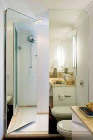 Box Espelhado Ate O Teto Banheiro Com Cara De Lavabo Box Banheiro Banheiro Banheiros Modernos