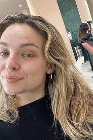 Abbie Go's Instagram, Twitter & Facebook