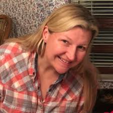 Lara Brewer (@LaraBrewer_)