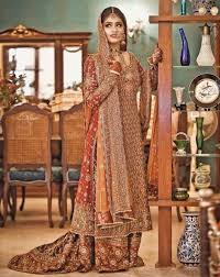 And i must say that whether it is super voguish or a traditional (desi) dress, asian wedding brides always appear more than endearing in each wedding. 19 Latest Pakistani Bridal Dresses Designs 2019 Ideas