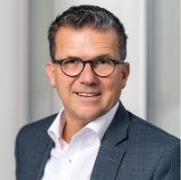 Edgar Bachmann Email & Phone Number