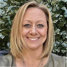 Emily Hejl's Instagram, Twitter & Facebook