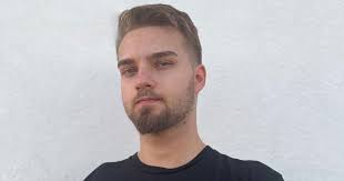 Slovenski umetnik brez rok navdušuje z iznajdljivostjo