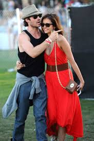 Nina dobrev and ian somerhalder on the vampire diaries with claire holt credit: Nina Dobrev Und Ian Somerhalder Getrennt Getrennte Wege Ian Somerhalder Nina Dobrev Coachella Kleidung
