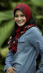 Aliff aziz dan syahrini menyanyikan lagu bertajuk jangan memilih aku di anugerah planet muzik 2013 pada 18 oktober 2013. Anne Ngasri Minta Bukti Tuduhan Kahwin Ahli Politik Hiburan Mstar