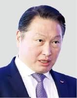 최태원 sk 회장 동거인 김희영 이사장, 공식행사 첫 등장. ìµœíƒœì› íšŒìž¥ Skì£¼ ì´ì‚¬íšŒ ì˜ìž¥ì„œ ë¬¼ëŸ¬ë‚œë‹¤ í•œê²½ë‹·ì»´