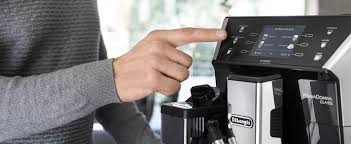 Delonghi coffee machine prima donna xskt hcm 8 /55. Amazon De De Longhi Primadonna Class Ecam 556 55 Sb Kaffeevollautomat Mit Milchsystem Cappuccino Und Espresso Auf Knopfdruck 3 5 Zoll Tft Farbdisplay Und App Steuerung Schwarz Silber