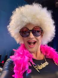 Can anyone recommend a good barber in the area???