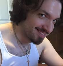 Looks and sounds like Chris Cornell: Cochise