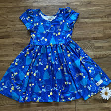 Great for outdoor decor, flower bed edging, fish tank decorations, pea gravel for landscaping, pebbles. Charlie S Project Glow In The Dark Cinderella Twirl Dress Size 3 4