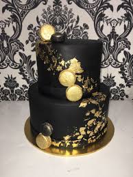 Black And Gold Design Cakes Pin Di K Mich Weddings Wedding Event Su Cakes By Dolcettos Torte Per Il 50esimo Compleanno Torte Di Compleanno Idee Torta