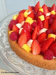 Tarte Sable Breton Chantilly Vanillee Fraises Framboises Et Mangue Sables Breton Tarte A La Mangue Mangue