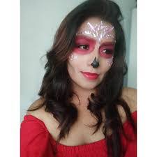 Jenny Benitez's Instagram, Twitter & Facebook