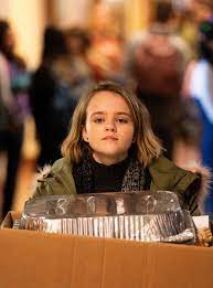 Everyone Is Debating What Really Happened To Izzy At The End Of Little Fires Everywhere Little Fires Everywhere Izzy Richardson Little Fires Everywhere Izzy