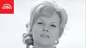 Eva pilarová was born on august 9, 1939 in brno, protectorate of bohemia and moravia as eva bojanovská. Die Pop Und Jazzsangerin Eva Pilarova Radio Prague International