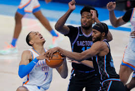 The oklahoma city thunder travel to sacrametno, ca to face the sacramento kings at 8:00pm est at golden 1 center. 0y02ho6bgxar4m