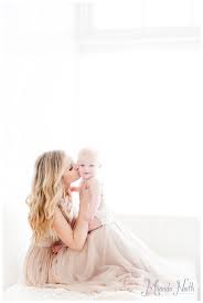 Light And Airy Baby Photography In Studio Newborn Photography Los Angeles Baby Materni Mother Baby Photography Baby Photoshoot Mother Daughter Photography
