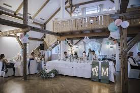 Vintage Hochzeit Auf Der Reiter Alm Eine Scheune Als Location Vintage Hochzeit Hochzeit Location Hochzeit