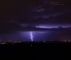 Si l'échelle n'apparaît pas en bas à gauche, c'est qu'il n'y a pas d'impacts actuellement. Impact De Foudre Sur Le Medoc Photolive Toutes Les Photos Meteo En Temps Reel Infoclimat