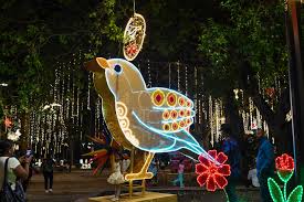 Desde el Bulevar del Río hasta el Parque del Barrio Obrero y los Miradores  de la Comuna 20, la Navidad ilumina nuestra Cali. Este año Cali le canta a la  navidad con