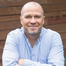 Kristi Clemens's Instagram, Twitter & Facebook