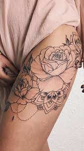 Tatouage femme dentelle resille fleur de lotus cuisse et. Thigh Tattoos Lotus Tatouage Cuisse Tatouage Hanche Beau Tatouage