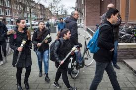 @bekir e tamam kardeşim çok teşekkür ederim bir sualim daha olacak slx lerin düz aynalarına olurmu şimdi bekir e 9 aylar önce. Drie Kwartier Na Haar Dood Zou 16 Jarige Humeyra Met De Recherche Praten Over Verdachte Bekir E De Volkskrant