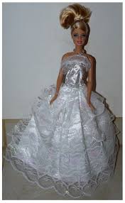 Les pointes en premier, et sans jamais forcer ! Remise En Etat De Barbies Dix Petits Doigts