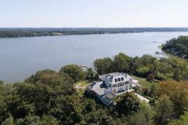 Compass is a licensed real estate broker, licensed to do business as compass re in delaware, new jersey, pennsylvania and tennessee, and compass real estate in washington, dc. Loudoun County Va Luxury Real Estate Homes For Sale