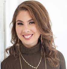 Serena Goldstein's Instagram, Twitter & Facebook