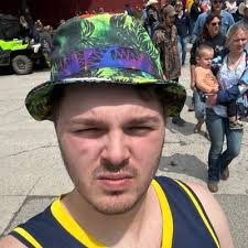 Sam Evenson (@samthesharp)